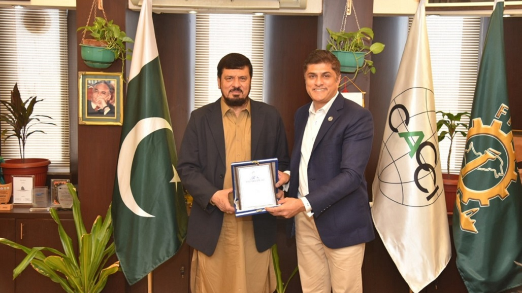 Governor of Pakistan’s KPK Province calls on CACCI VP Khurram Tariq Sayeed