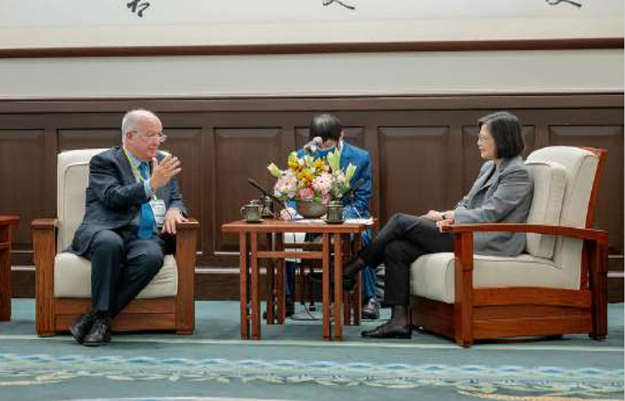 Courtesy Call of the CACCI President on ROC President H. E. Tsai Eng-Wen