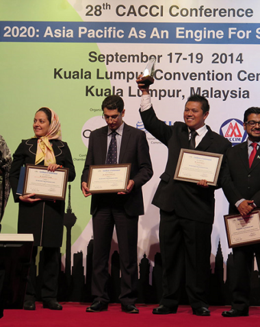 y-award-Young-Entrep-2014-1028-x-578
