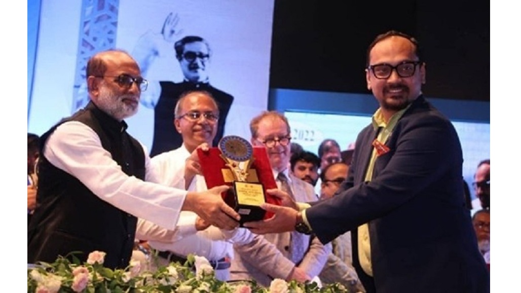 Salauddin Yousuf, CACCI Lifetime Special Member from Bangladesh wins Dairy Icon award