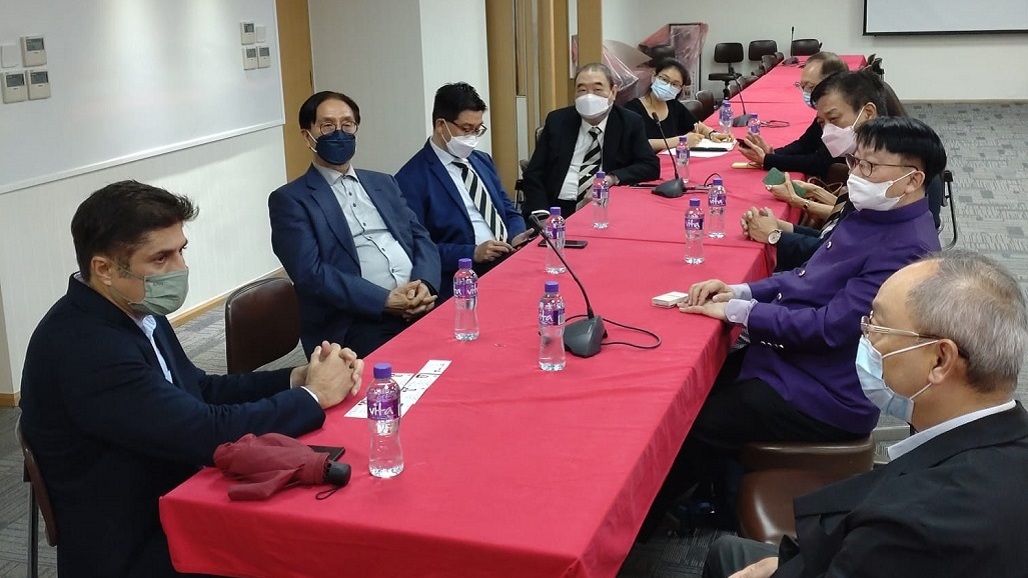 Former FPCCI VP Khurram Tariq Sayeed called on CACCI VP & Kowloon CC Chairman Ernest Yuen