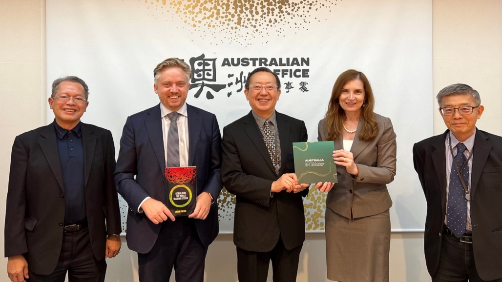 CACCI Director-General Calls on Australian Representative in Taiwan